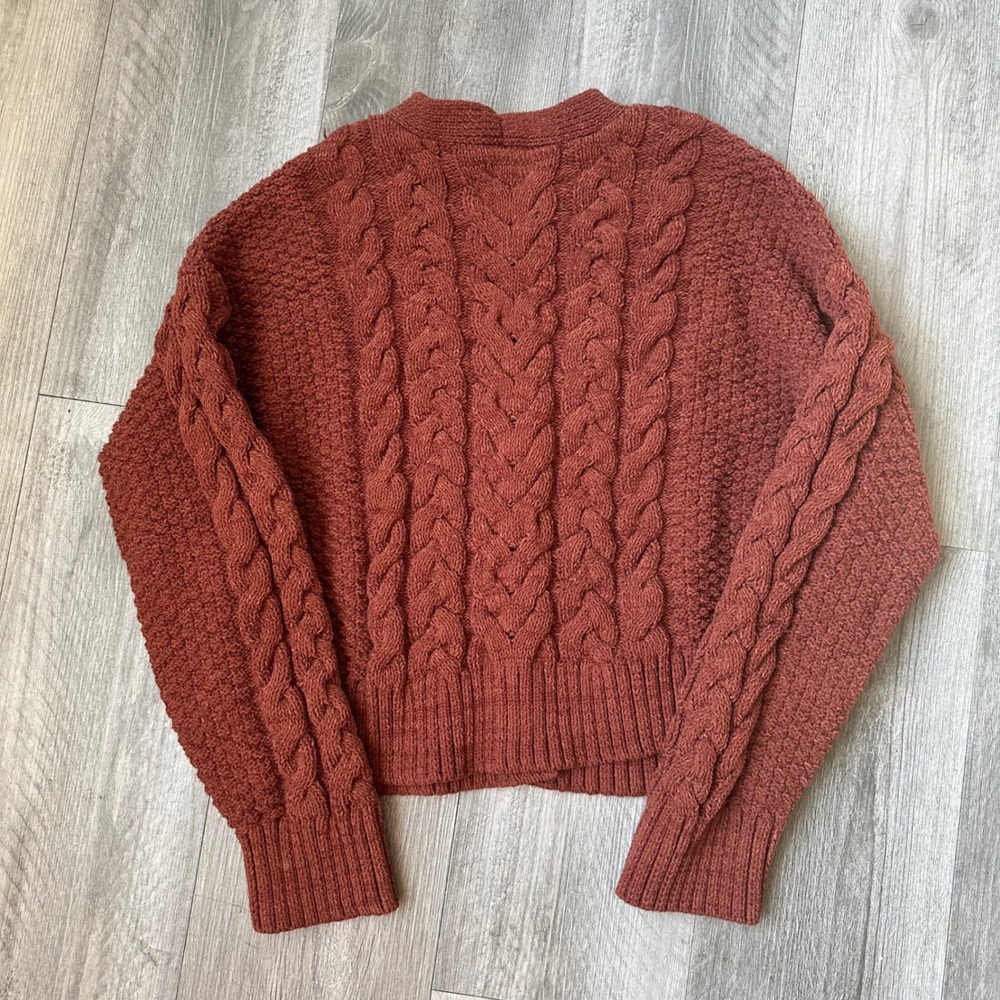 Abercrombie & Fitch Rust Cable Knit Cropped Cardigan Sweater Womens M - Picture 3 of 5